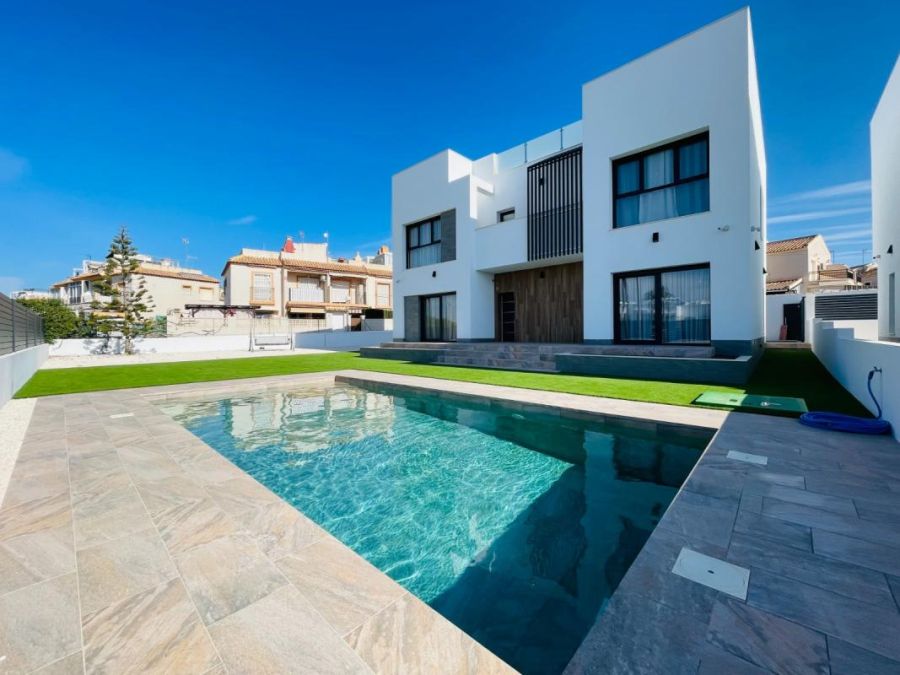 Verasol home chalet 5 bedrooms torrevieja costa blanca vsh 1027